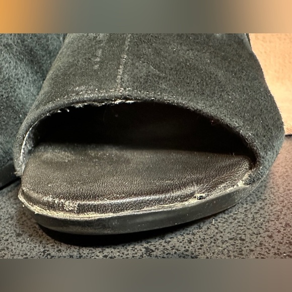 Munro American Peep Toe Black Suede Side Zip 2.25” Heels Women’s Sz 10M - Picture 15 of 15